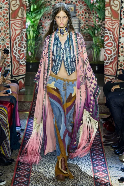 Look 1